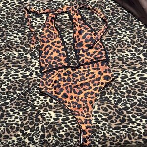 SHEIN Wild Leopard Print Bikini